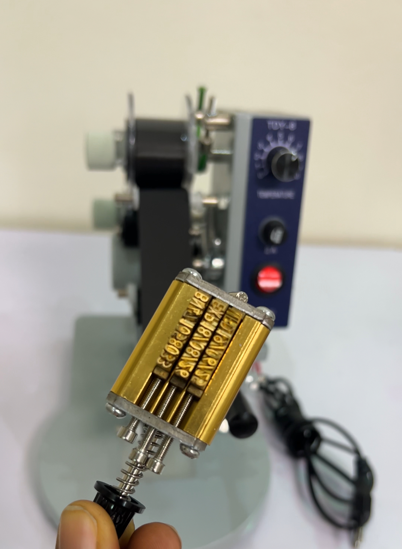 Manual Ribbon Batch Coding Printer Machine - Image 3